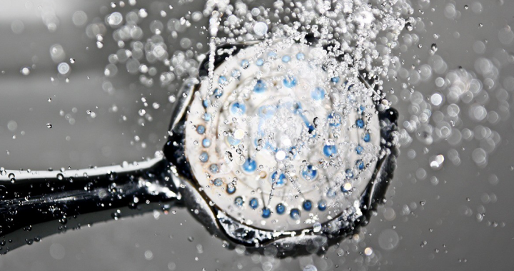 18-98-Women-Make-Shaving-Quick-and-Easy-with-These-5-Shower-Shaving-Hacks