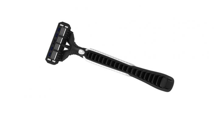 How to Get Small Hairs and General Gunk Out of Your Disposable Razor Blades